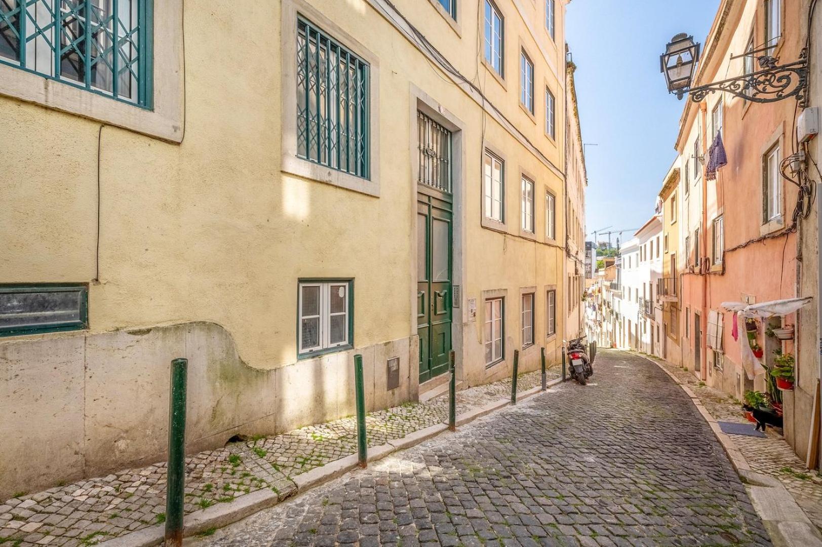 Appartement Guestready - Lemon House With Private Garden à Lisboa Extérieur photo
